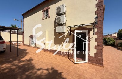 Resale - Villa - Torrevieja - Costa Blanca Sur