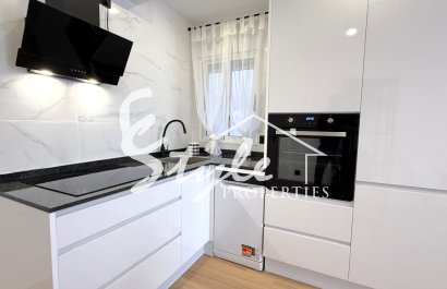 Resale - Apartament  - Torrevieja - Costa Blanca Sur