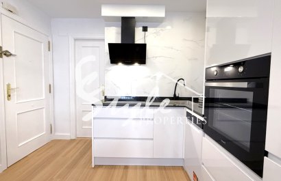 Resale - Apartament  - Torrevieja - Costa Blanca Sur