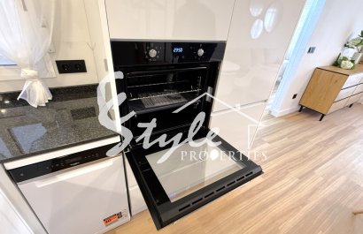 Resale - Apartament  - Torrevieja - Costa Blanca Sur