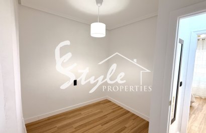 Resale - Apartament  - Torrevieja - Costa Blanca Sur