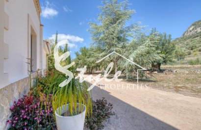 Resale - Villa - Esporlas - Mallorca