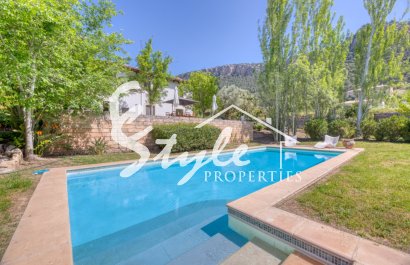 Resale - Villa - Esporlas - Mallorca