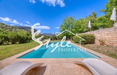 Resale - Villa - Esporlas - Mallorca