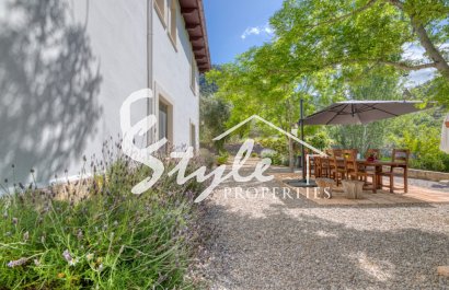 Resale - Villa - Esporlas - Mallorca