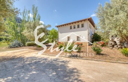 Resale - Villa - Esporlas - Mallorca