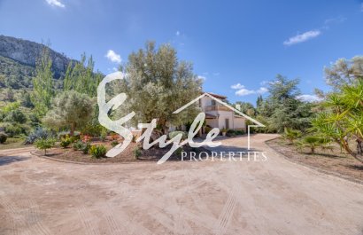 Resale - Villa - Esporlas - Mallorca
