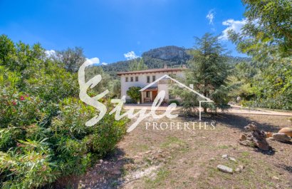 Resale - Villa - Esporlas - Mallorca