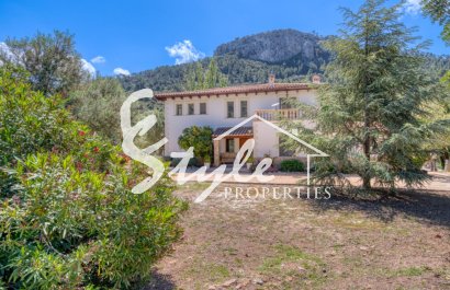 Resale - Villa - Esporlas - Mallorca