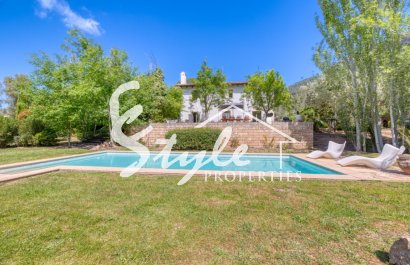 Resale - Villa - Esporlas - Mallorca