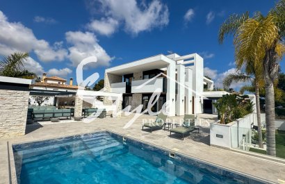 Resale - Villa - Orihuela-Costa - Villamartin