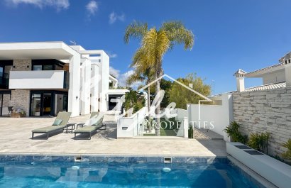 Resale - Villa - Orihuela-Costa - Villamartin
