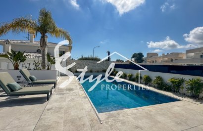Resale - Villa - Orihuela-Costa - Villamartin
