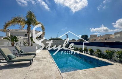 Resale - Villa - Orihuela-Costa - Villamartin