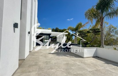 Resale - Villa - Orihuela-Costa - Villamartin