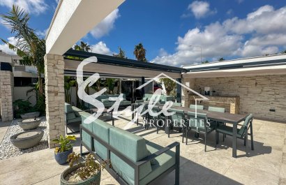 Resale - Villa - Orihuela-Costa - Villamartin