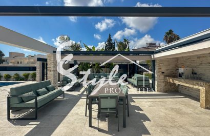 Resale - Villa - Orihuela-Costa - Villamartin