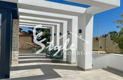 Resale - Villa - Orihuela-Costa - Villamartin