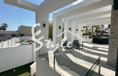 Resale - Villa - Orihuela-Costa - Villamartin