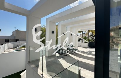 Resale - Villa - Orihuela-Costa - Villamartin