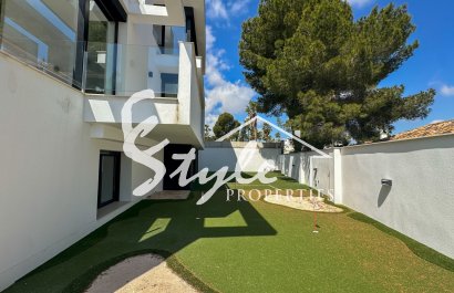 Resale - Villa - Orihuela-Costa - Villamartin