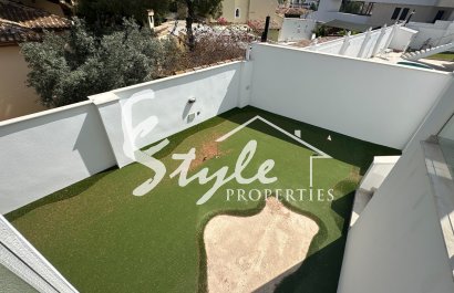 Resale - Villa - Orihuela-Costa - Villamartin