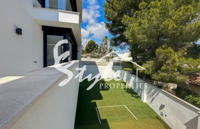 Resale - Villa - Orihuela-Costa - Villamartin