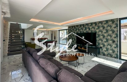 Resale - Villa - Orihuela-Costa - Villamartin