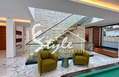 Resale - Villa - Orihuela-Costa - Villamartin