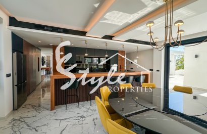 Resale - Villa - Orihuela-Costa - Villamartin