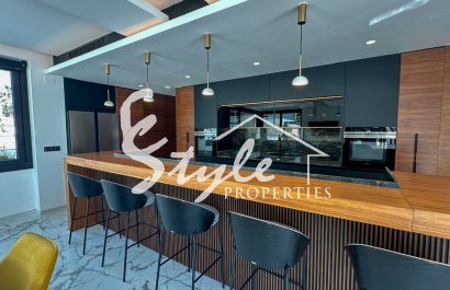 Resale - Villa - Orihuela-Costa - Villamartin