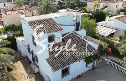 Resale - Villa - Cabo Roig