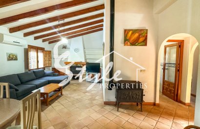Resale - Villa - Cabo Roig