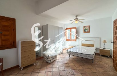 Resale - Villa - Cabo Roig