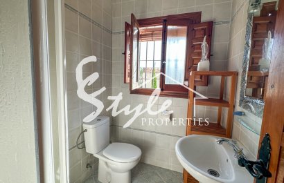 Resale - Villa - Cabo Roig