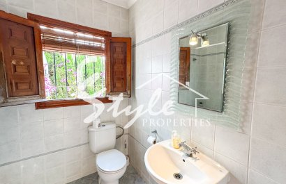 Resale - Villa - Cabo Roig