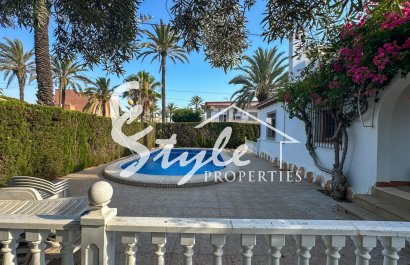 Resale - Villa - Cabo Roig