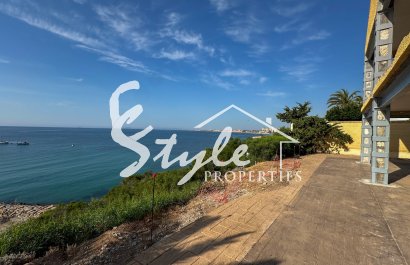 Resale - Villa - Cabo Roig