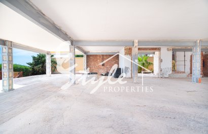 Resale - Villa - Cabo Roig