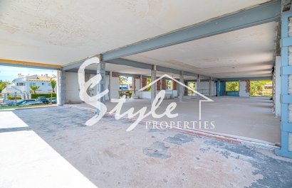 Resale - Villa - Cabo Roig