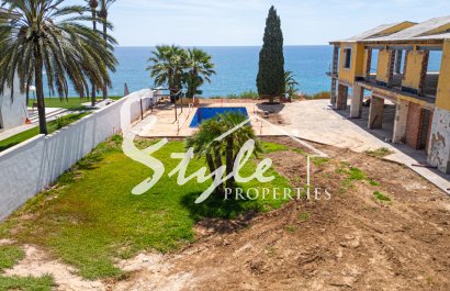Resale - Villa - Cabo Roig