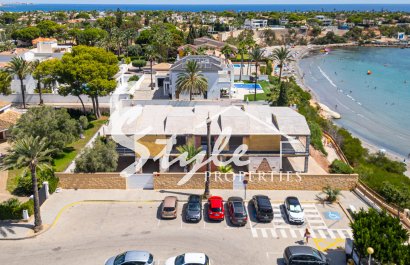 Resale - Villa - Cabo Roig
