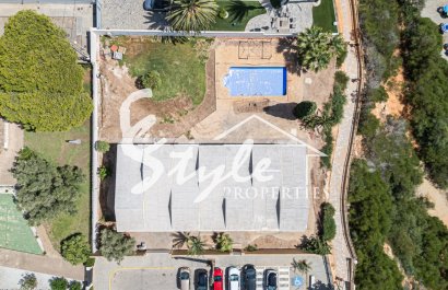 Resale - Villa - Cabo Roig