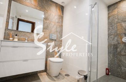 Reventa - Apartamento - Torrevieja - Aguas Nuevas