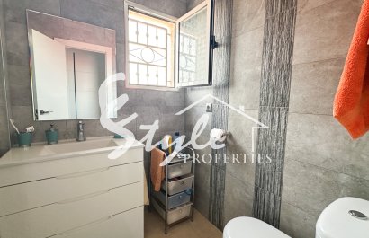 Resale - Apartament  - Orihuela-Costa - Punta Prima