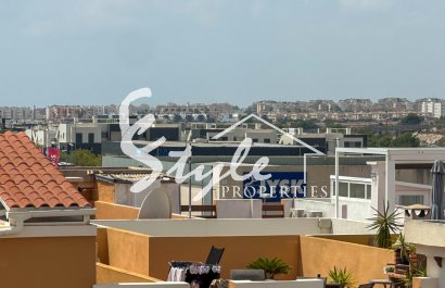 Resale - Apartament  - Orihuela-Costa - Punta Prima