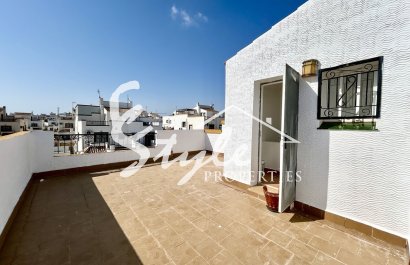 Resale - Townhouse - Los Altos
