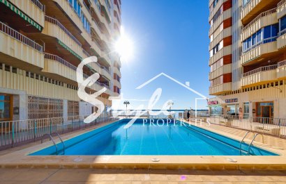 Resale - Apartament  - Torrevieja - Playa del Acequión