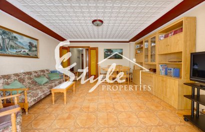 Resale - Apartament  - Torrevieja - Playa del Acequión