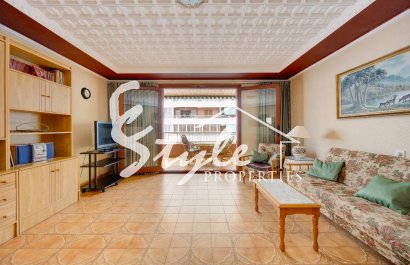 Resale - Apartament  - Torrevieja - Playa del Acequión